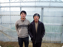 山田さんと推野さん、先輩生産者の技術を学びます!